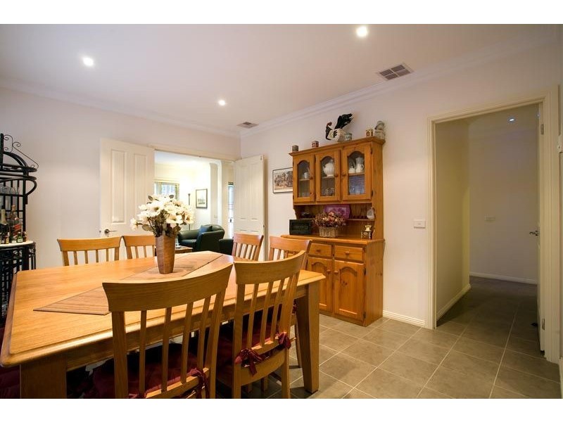 17/37 Holloway Road, Croydon North VIC 3136