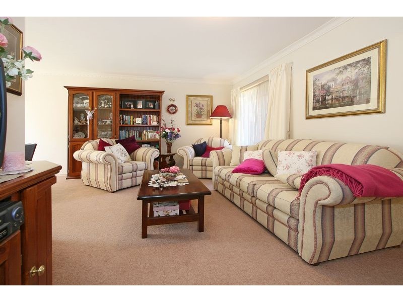 2/15 Zealandia Road East, Croydon North VIC 3136