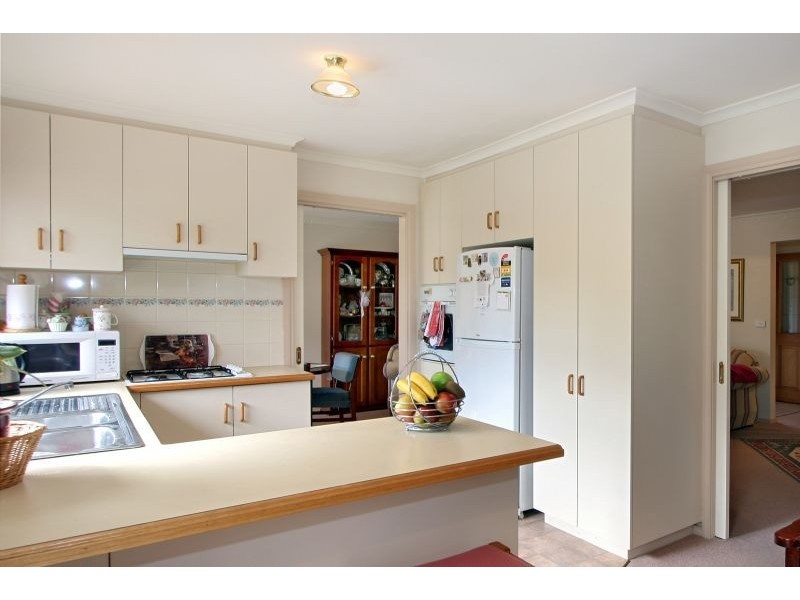 2/15 Zealandia Road East, Croydon North VIC 3136