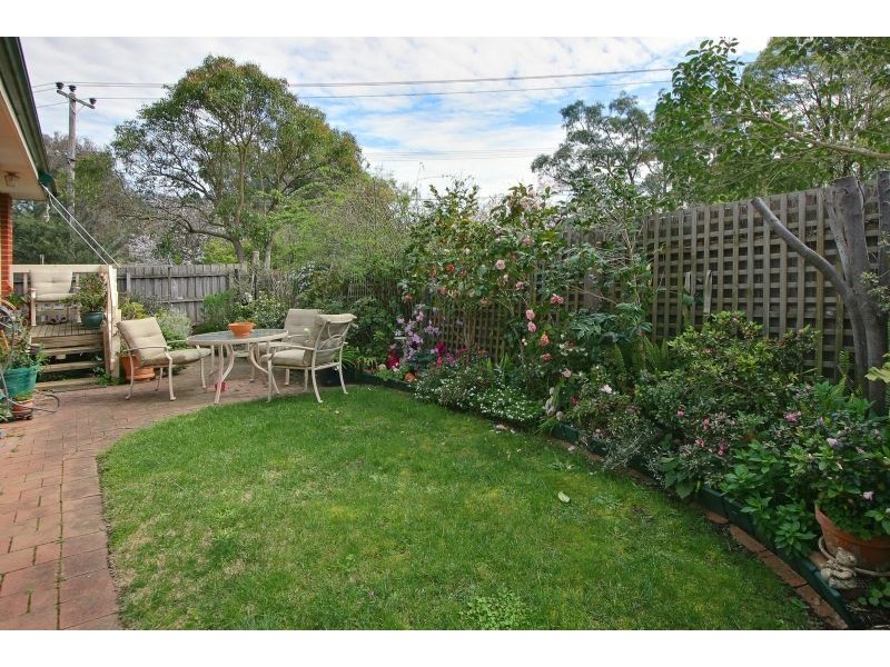 2/15 Zealandia Road East, Croydon North VIC 3136