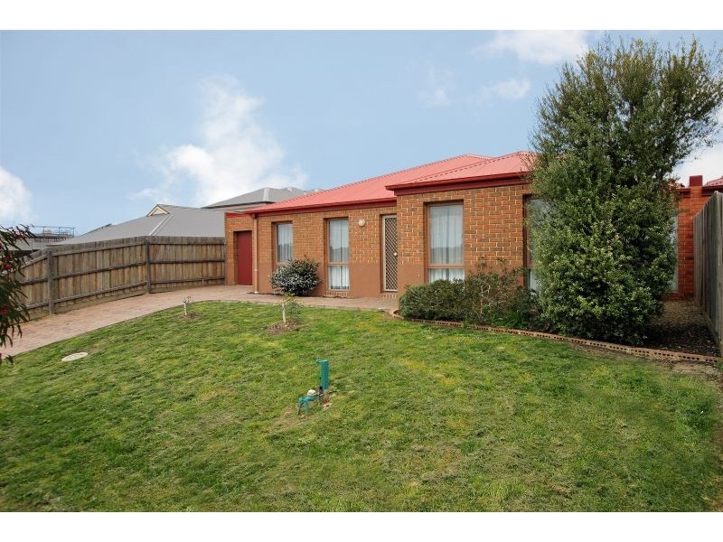 11 Pinoak Drive, Yarra Glen VIC 3775