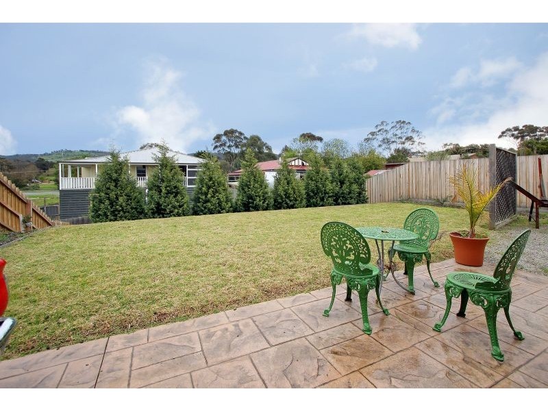 11 Pinoak Drive, Yarra Glen VIC 3775