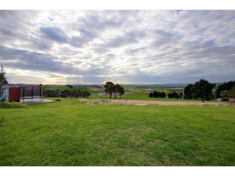 59 Edward Road, Chirnside Park VIC 3116