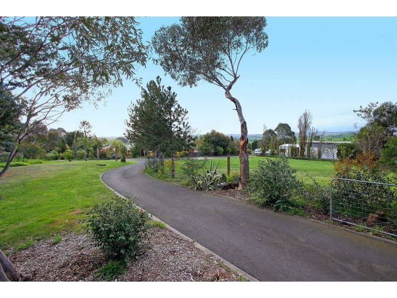 59 Edward Road, Chirnside Park VIC 3116