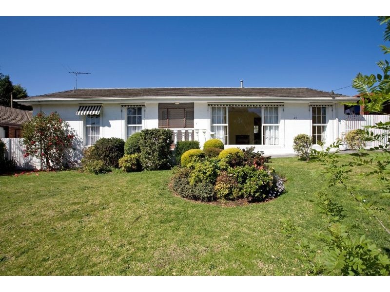 71 St Andrews Drive, Chirnside Park VIC 3116