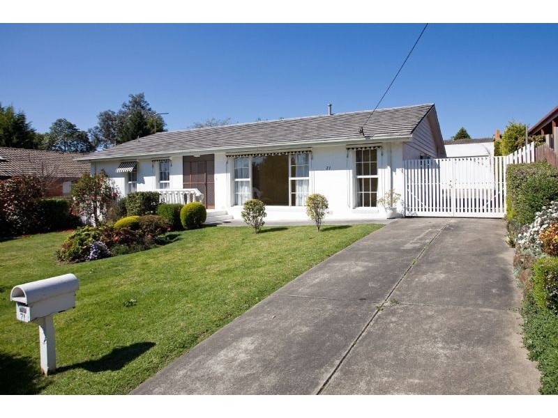 71 St Andrews Drive, Chirnside Park VIC 3116