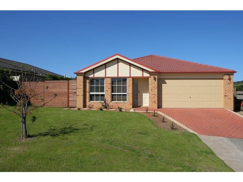 8 Paula Way, Chirnside Park VIC 3116