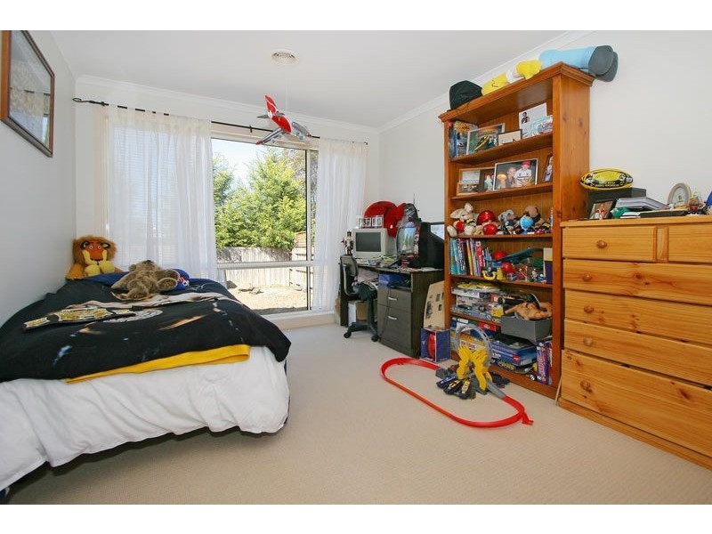 8 Paula Way, Chirnside Park VIC 3116