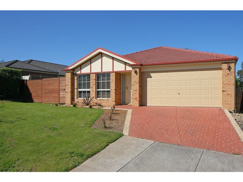 8 Paula Way, Chirnside Park VIC 3116