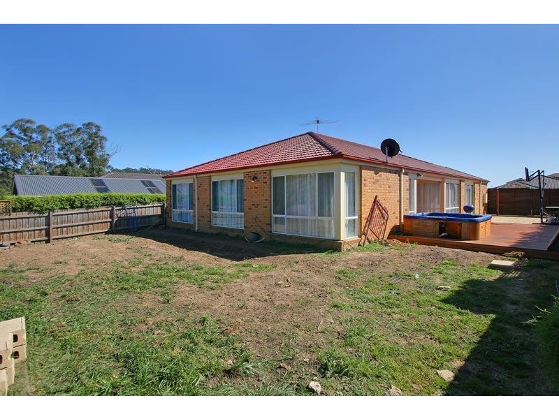 8 Paula Way, Chirnside Park VIC 3116