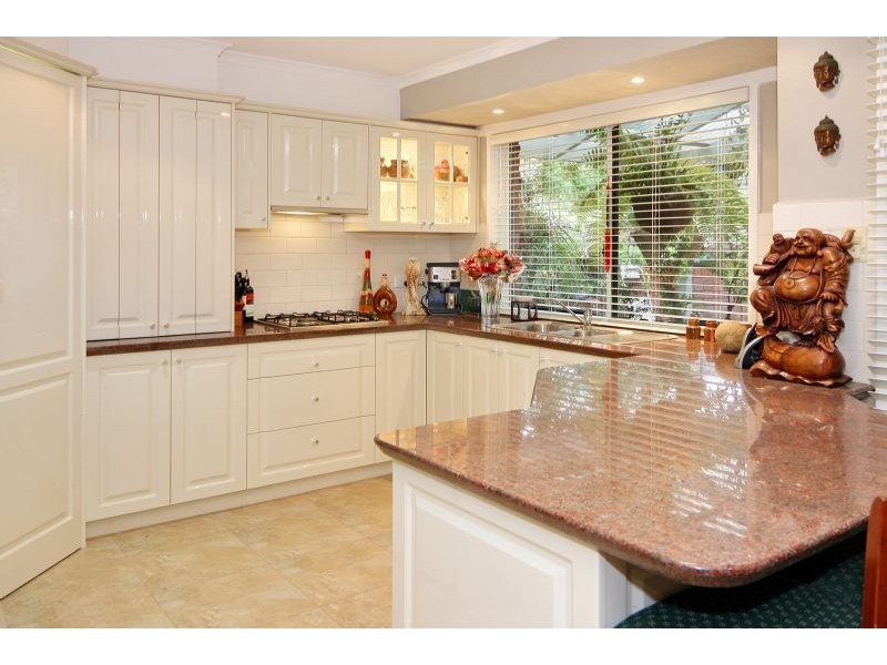 13 Great Oak Court, Mooroolbark VIC 3138