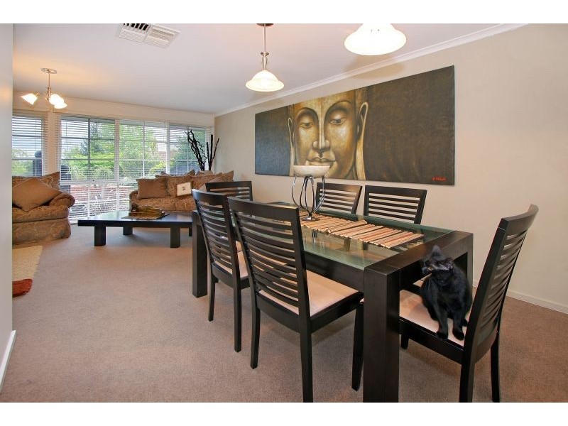 13 Great Oak Court, Mooroolbark VIC 3138