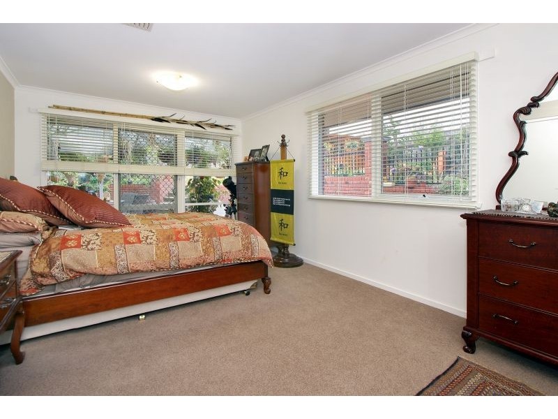 13 Great Oak Court, Mooroolbark VIC 3138