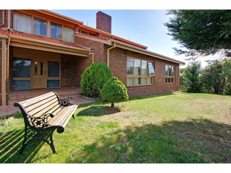 2 Wainewright, Mooroolbark VIC 3138