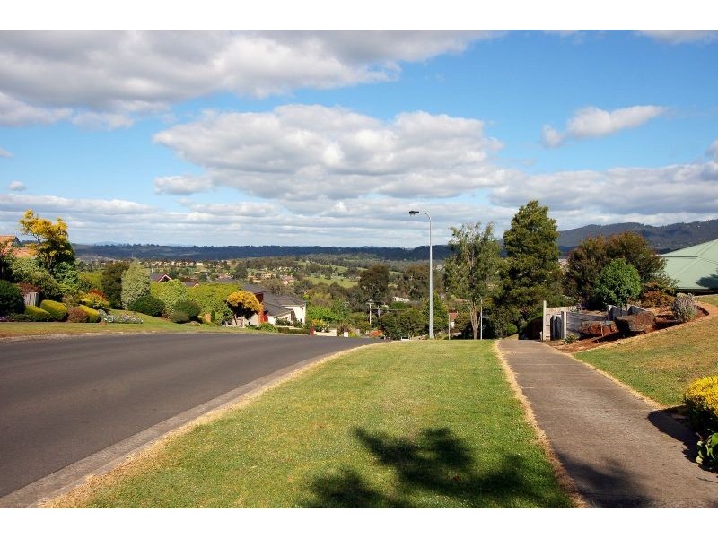 2 Wainewright, Mooroolbark VIC 3138