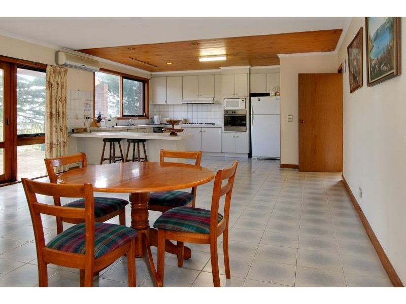 2 Wainewright, Mooroolbark VIC 3138