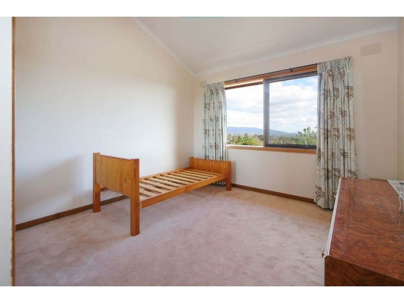 2 Wainewright, Mooroolbark VIC 3138