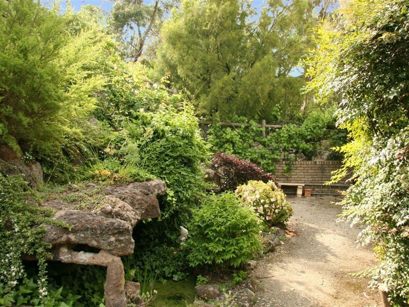 62 Warburton Highway, Lilydale VIC 3140