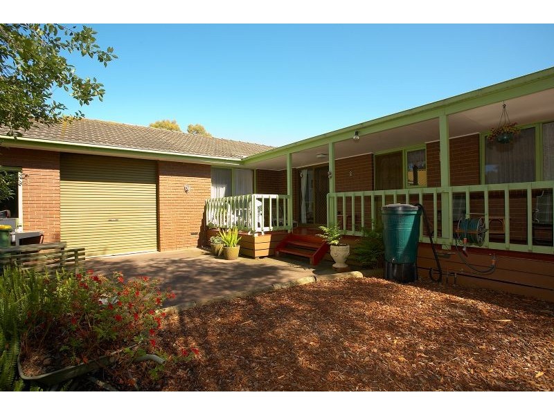 42 Landscape Drive, Mooroolbark VIC 3138