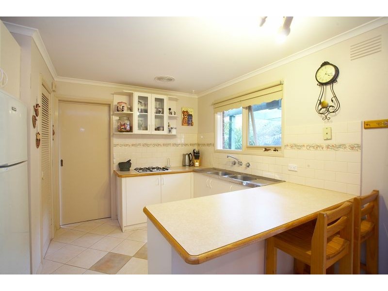 27 Landscape Drive, Mooroolbark VIC 3138