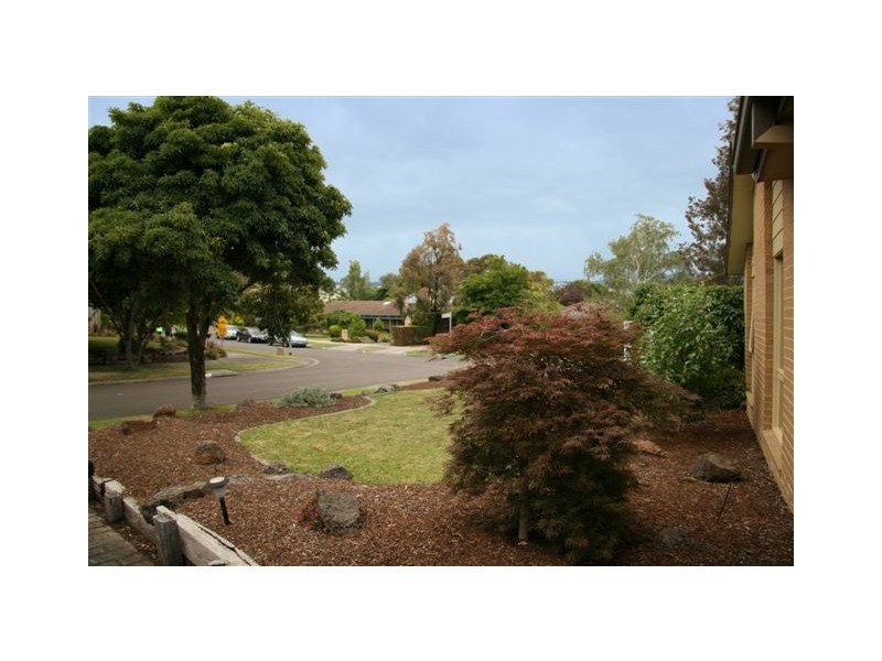 50 Savanna Drive, Mooroolbark VIC 3138