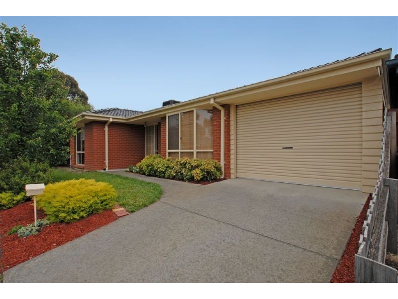 18 Snow Gum Drive, Kilsyth South VIC 3137