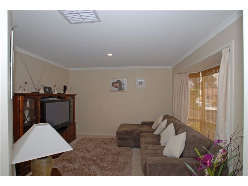 18 Snow Gum Drive, Kilsyth South VIC 3137