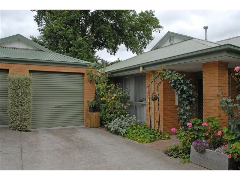 B/21 Beresford Road, Lilydale VIC 3140