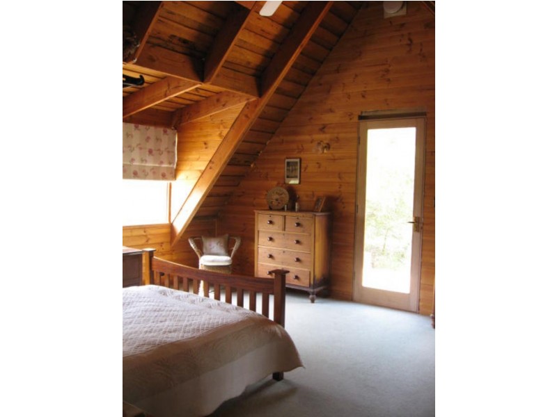 19 Cornelius Cres, Healesville VIC 3777