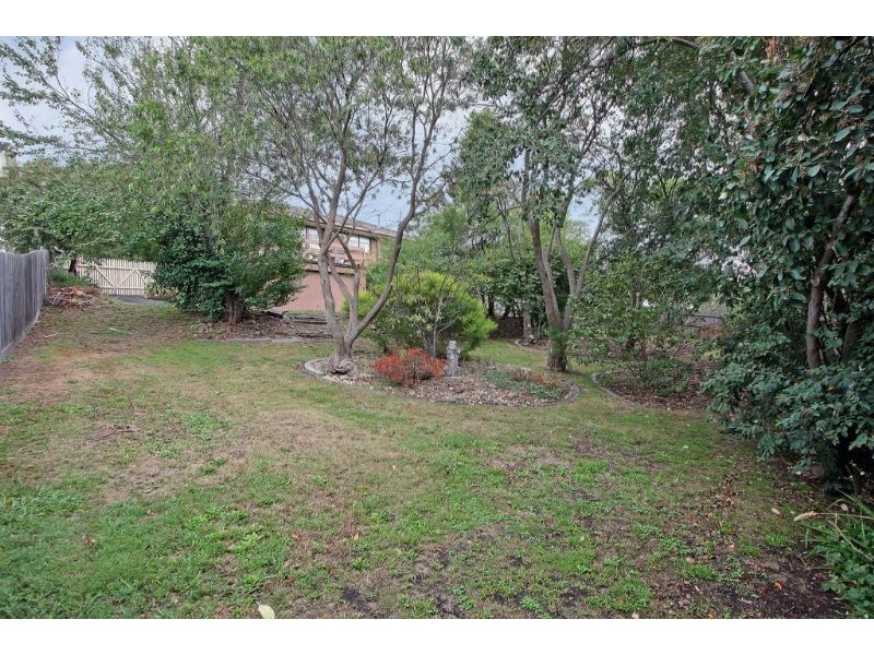 26 Crown Point Ridge, Chirnside Park VIC 3116