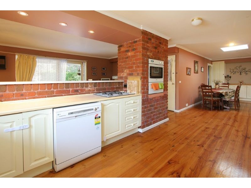 13 Polaris Way, Chirnside Park VIC 3116