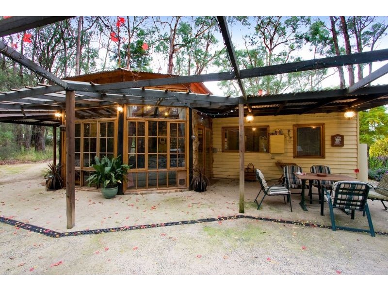 25 Bailey Grove, Wandin North VIC 3139