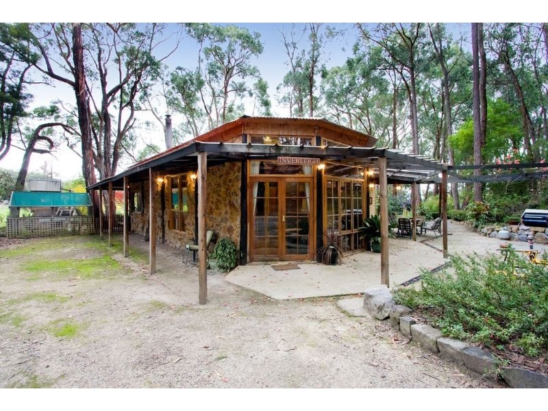 25 Bailey Grove, Wandin North VIC 3139