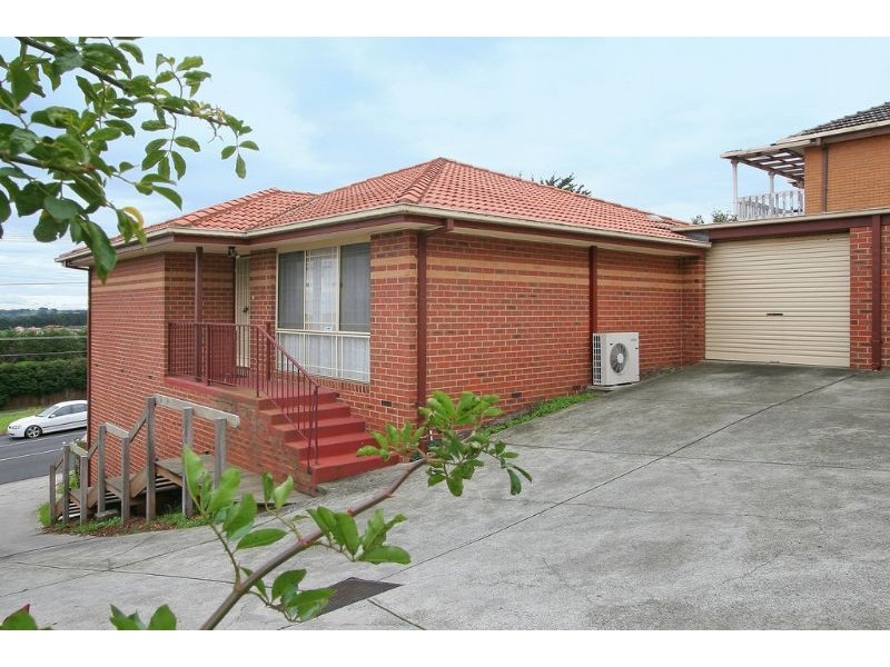 1/12 Edward Road, Chirnside Park VIC 3116