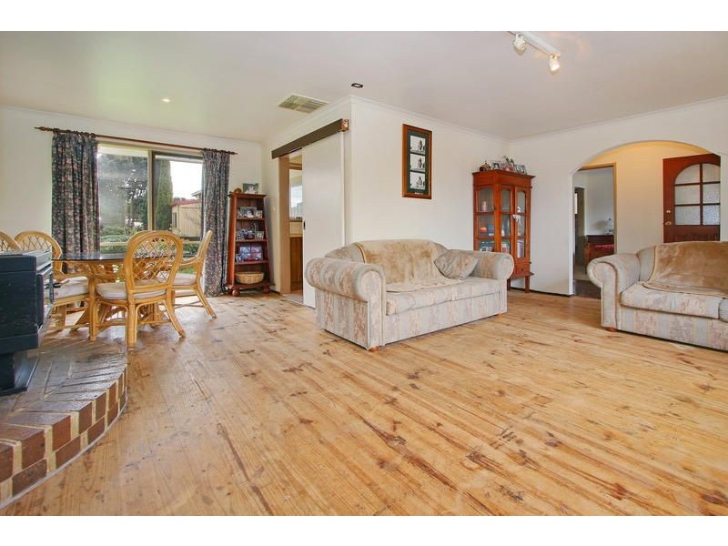 6 Vigano Court, Mooroolbark VIC 3138