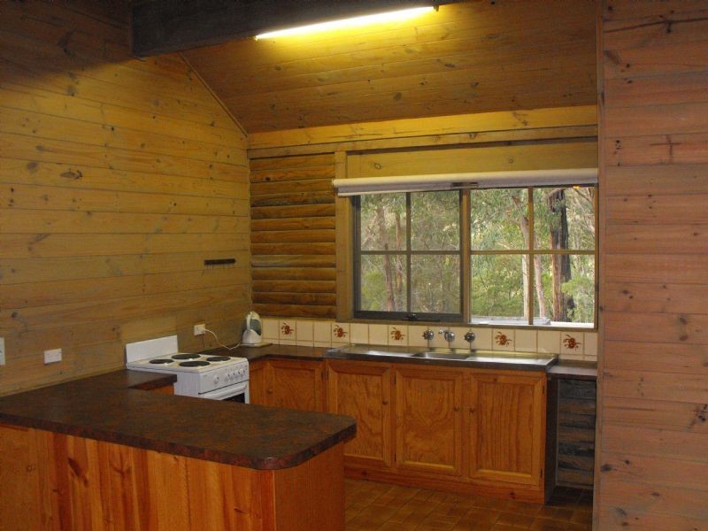 135 Glenview Road, Launching Place VIC 3139