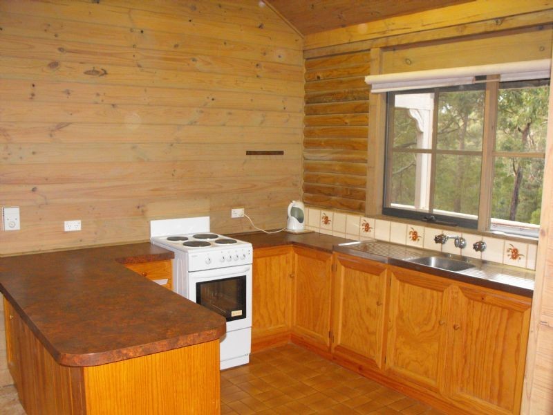 135 Glenview Road, Launching Place VIC 3139