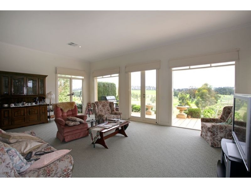 23 St John Circle, Chirnside Park VIC 3116
