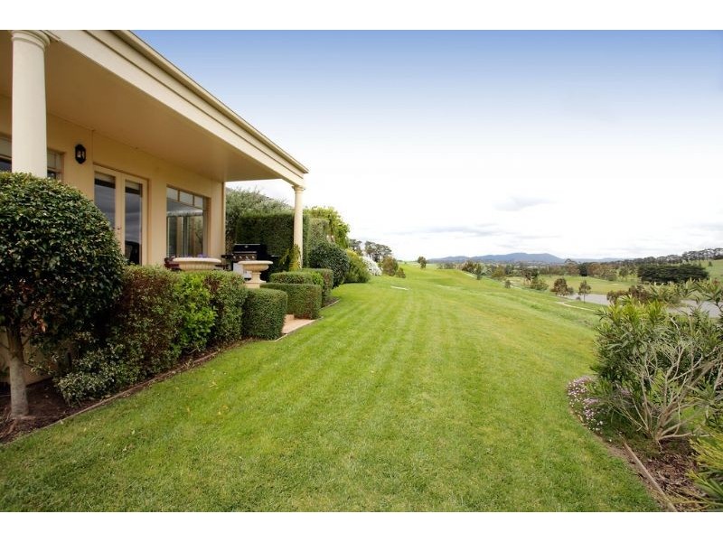 23 St John Circle, Chirnside Park VIC 3116