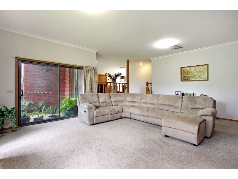 18 Bailey Grove, Wandin North VIC 3139