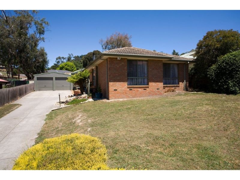16 Ashley Court, Seville VIC 3139