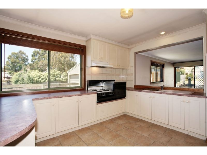16 Ashley Court, Seville VIC 3139