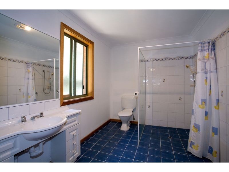 16 Ashley Court, Seville VIC 3139