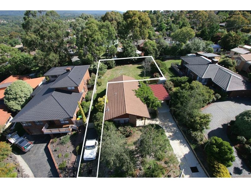 2/18 Dobell Place, Mooroolbark VIC 3138