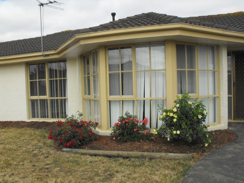 1 Joyce Street, Cranbourne VIC 3977