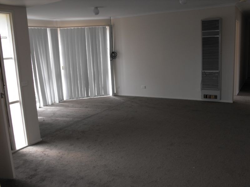 1 Joyce Street, Cranbourne VIC 3977