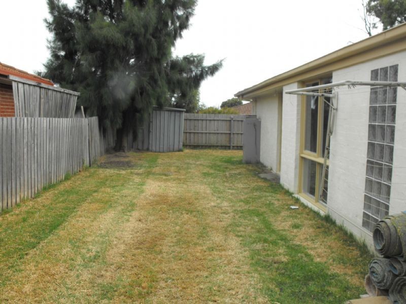 1 Joyce Street, Cranbourne VIC 3977