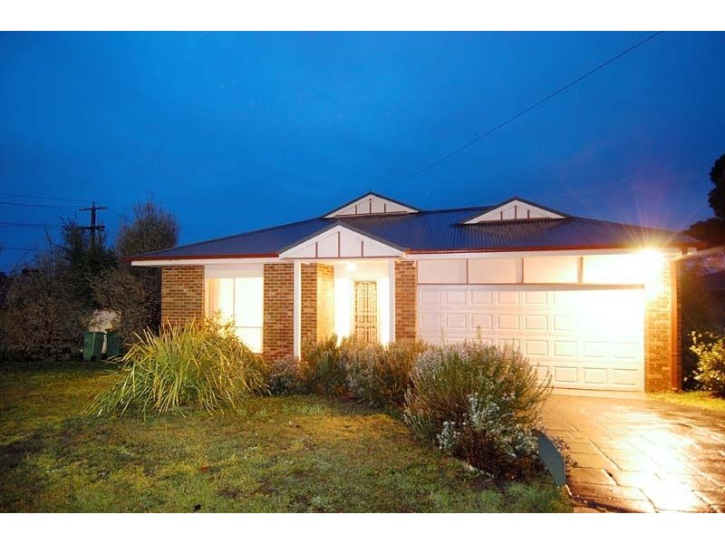 25 Saddleback Ridge, Chirnside Park VIC 3116