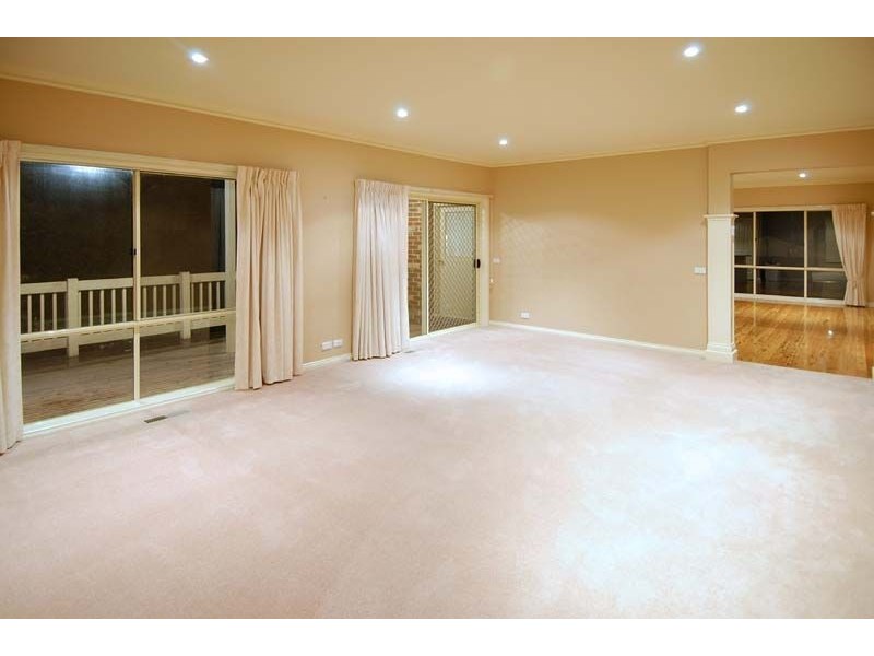 25 Saddleback Ridge, Chirnside Park VIC 3116