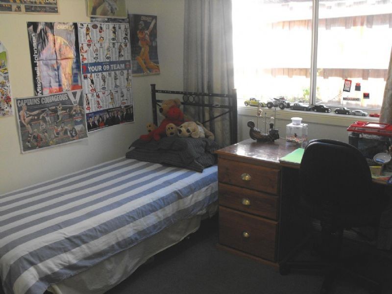 16 Paris Court, Mooroolbark VIC 3138